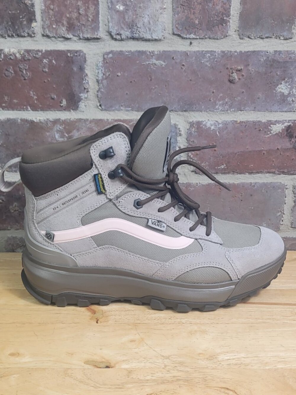 New Mens Vans MTE Crestline Waterproof Hydroguard Boots Teak Brown Pink Sz 10